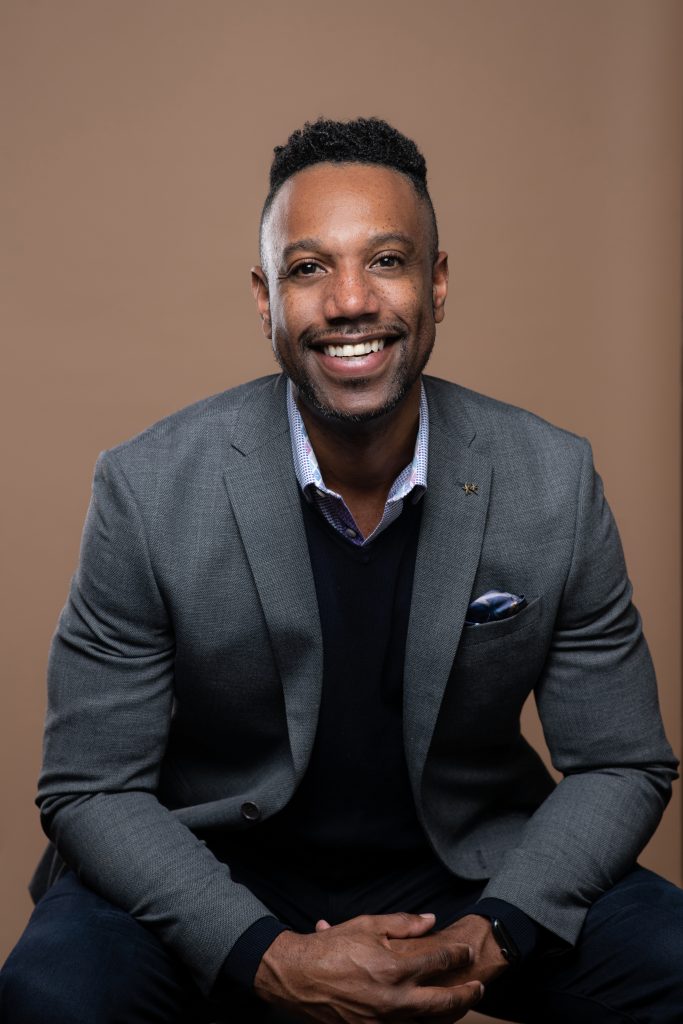 phot of real estate agent Rocky Flowers with link to website